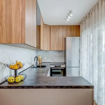 Deluxe Suite, 3 Bedrooms, 2 Bathrooms, Parking * 特罗吉尔
